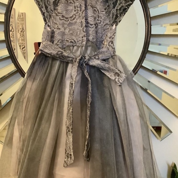 Mme Weathersby coat 4T - Picture 9 of 9